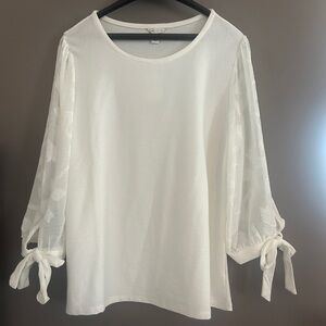 Cato Elegant White Women's Top with Bow Sleeves NWT Size Large